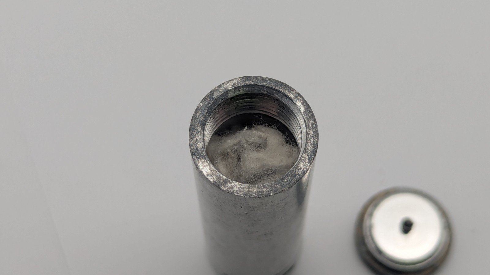 Vintage Unbranded Round Cylinder Pocket Lighter Aluminum Look Read