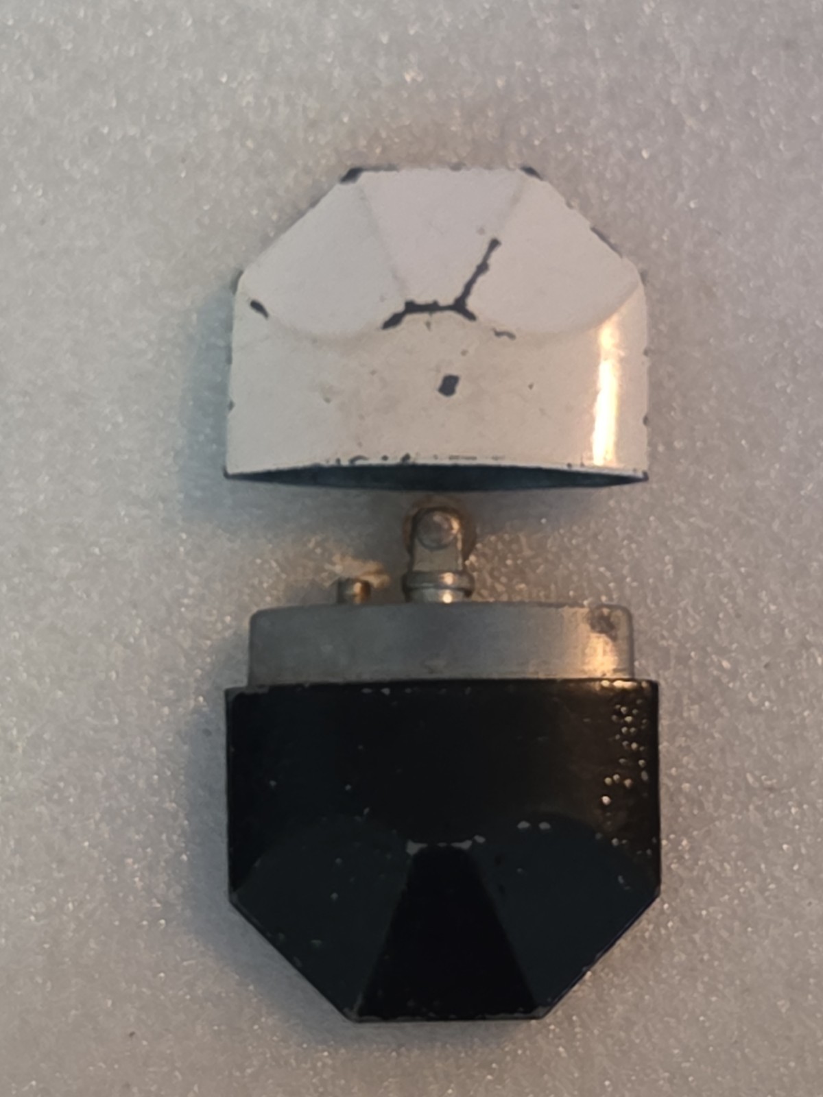 Vintage Eagle Very Thin Pocket Lighter