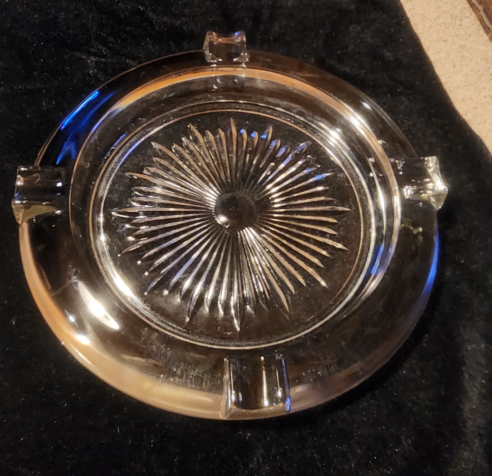 Vintage MCM Center Starburst Clear Ashtray 8.5 In