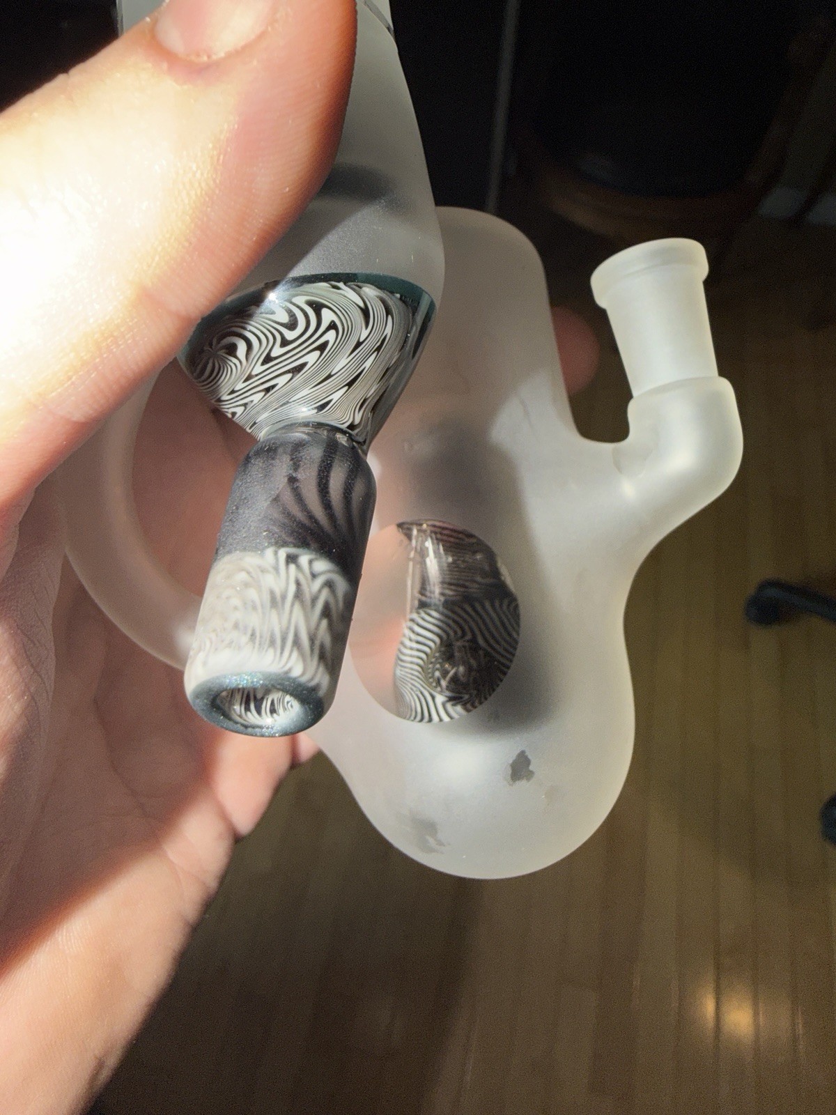 Goldman Glass Ash Catcher – Frosted + Black And White Worked
