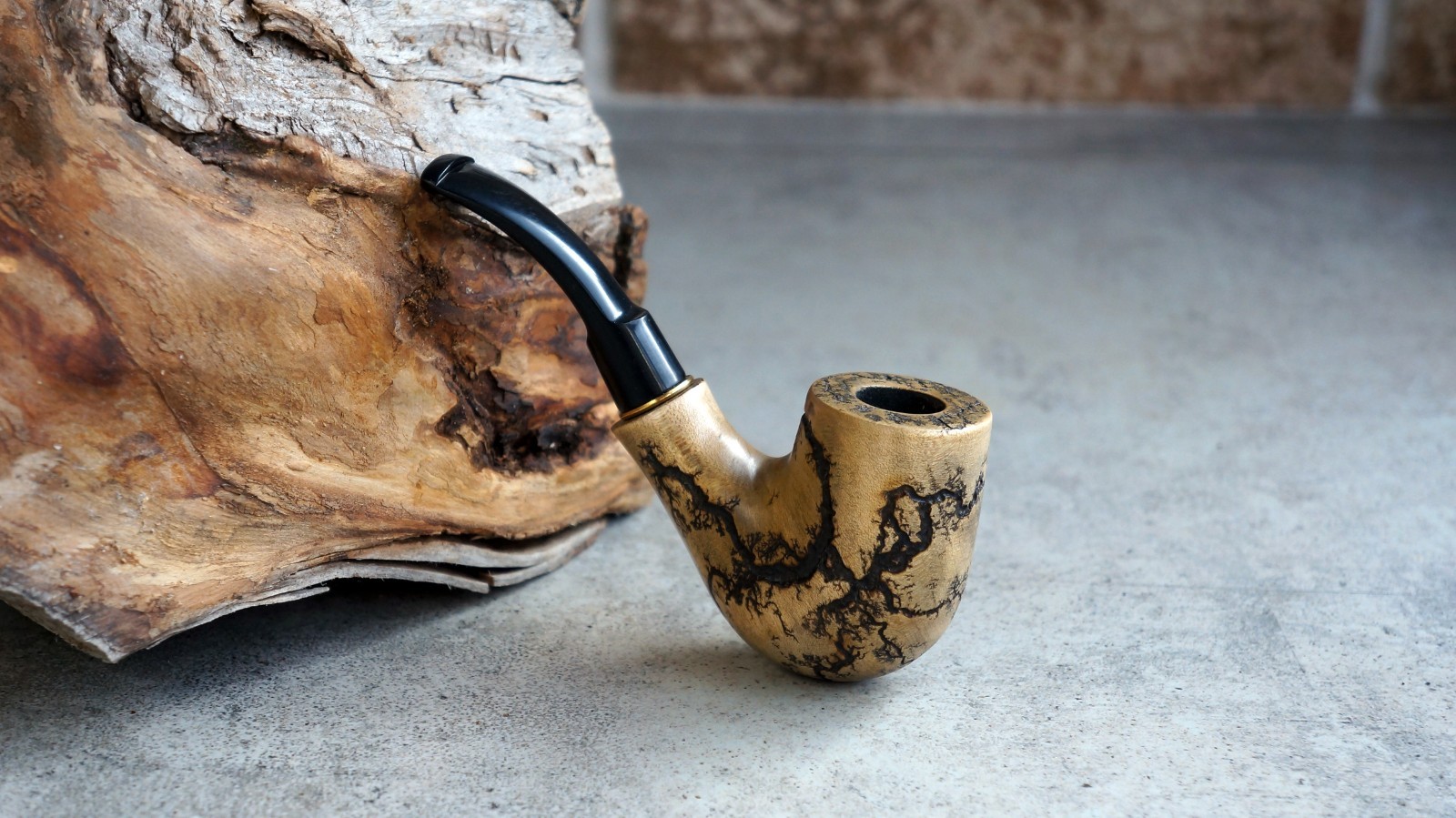 Handcrafted Wooden Tobacco Pipe with Lightning Pattern, Wood carved smoking pipe