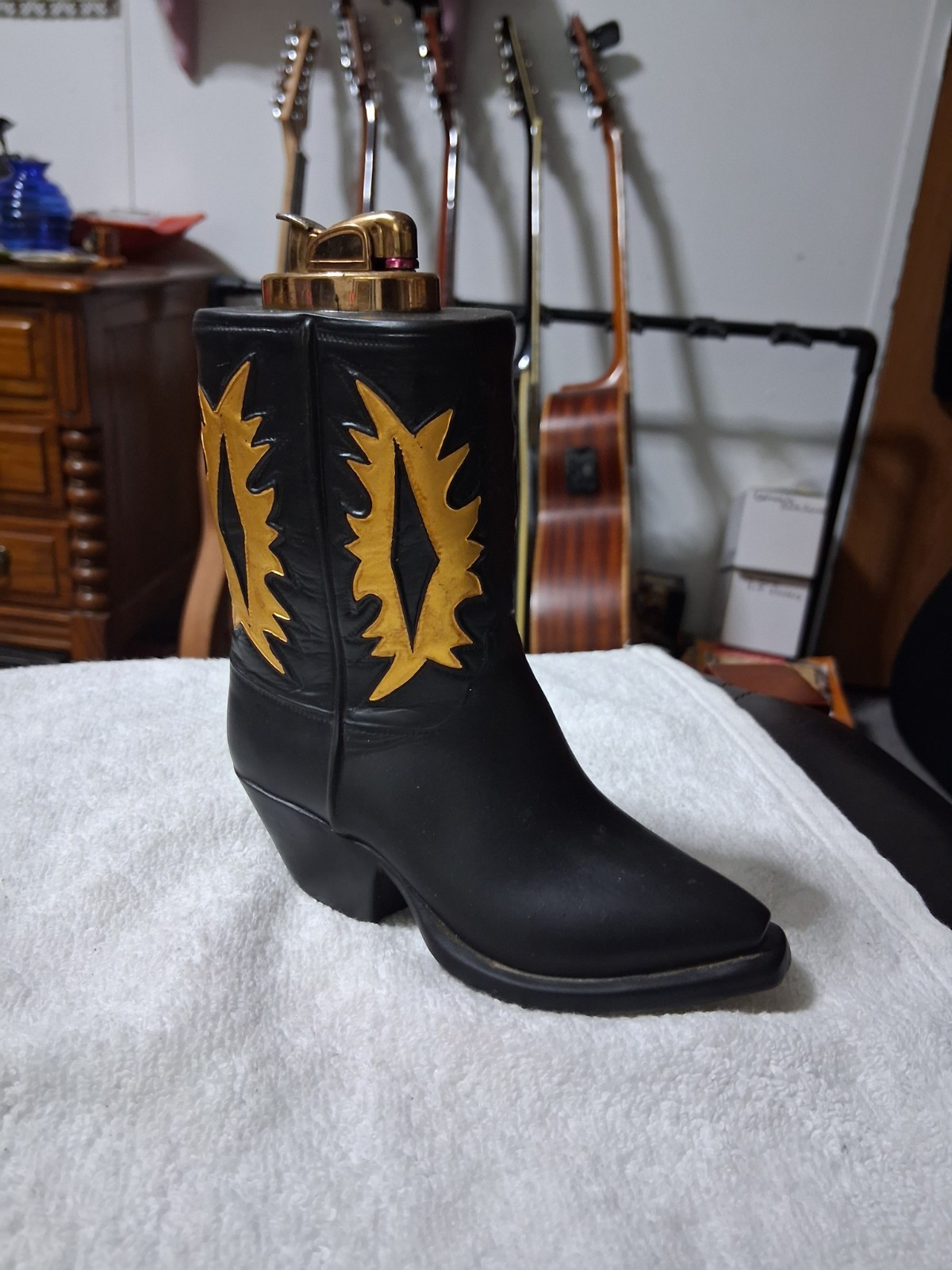 Black & Gold Boot-Shaped Collectible Boot Lighter
