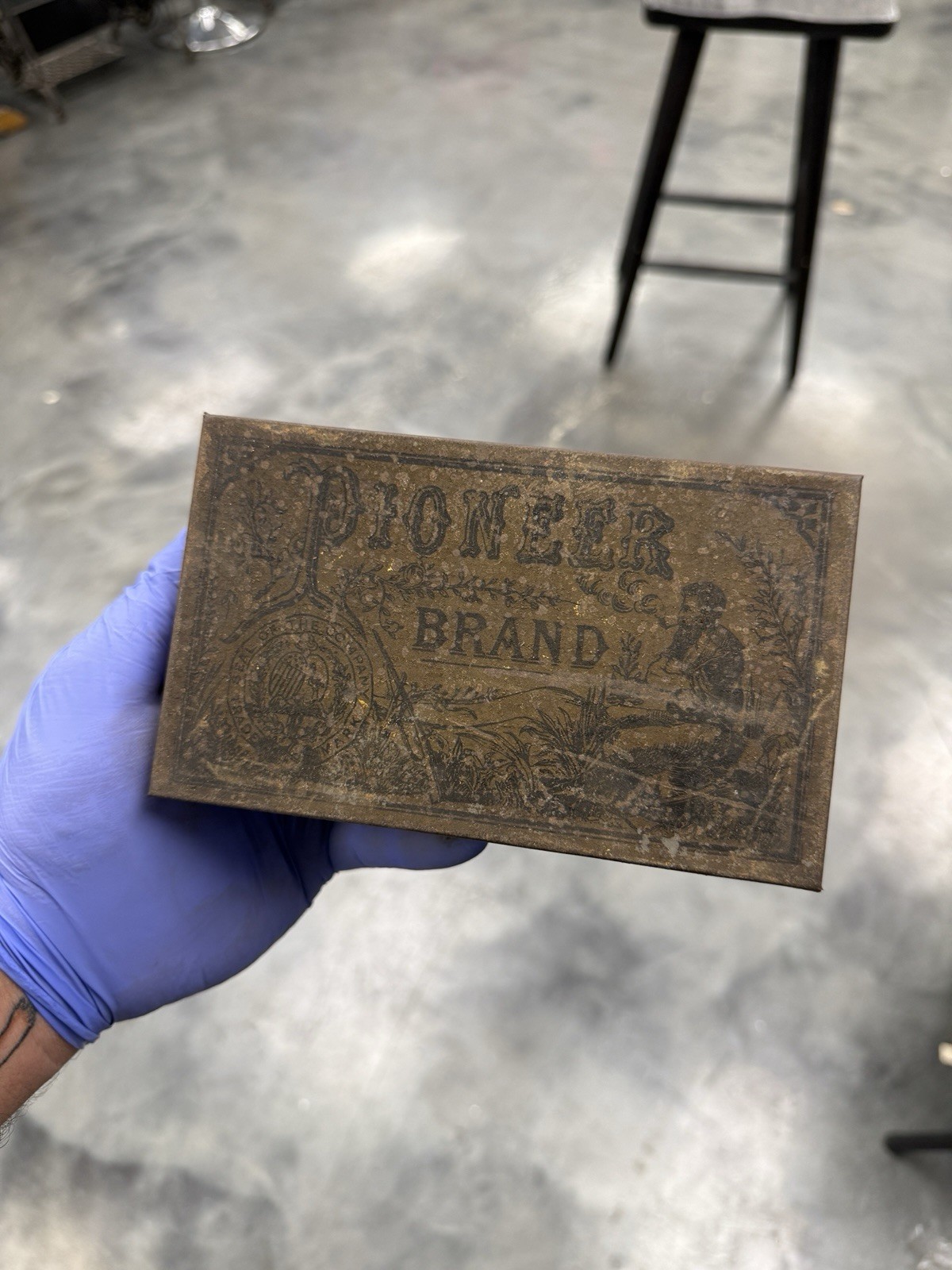 Antique Pioneer Brand Golden Flake Cavendish Tobacco Tin Liverpool England
