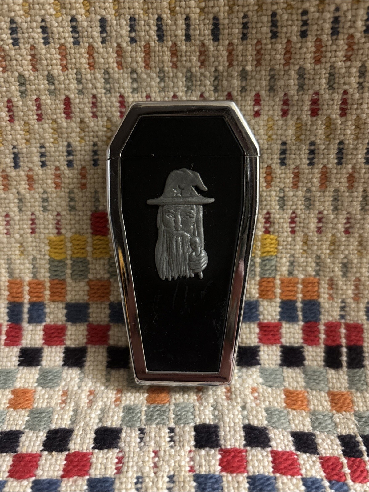 Vintage 2005 Wizard Sorcerer Emblem Chrome Black Lighter
