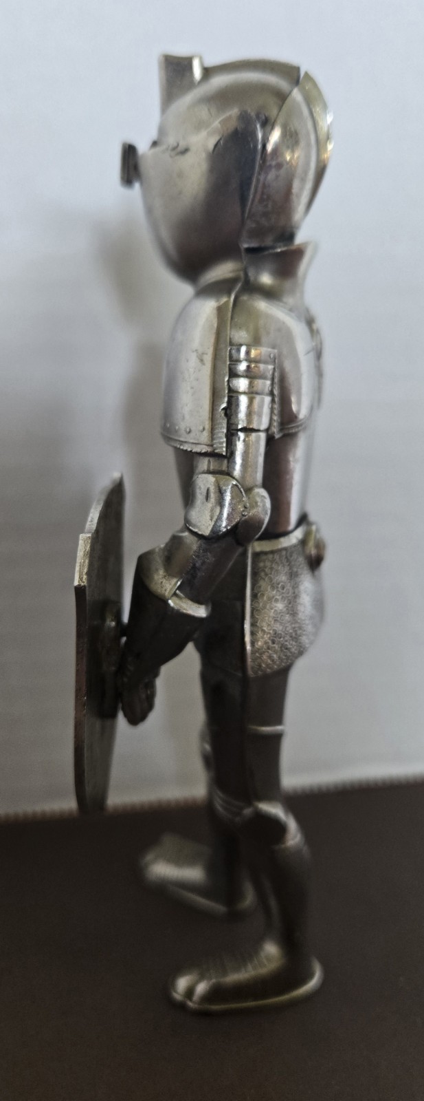 1950’s Weltzunder Ritter Knight in Armor Chrome 6″ Table Lighter