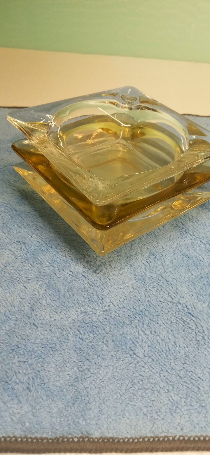 Ashtrays Vintage Thick Glass Lot of 3 Square 4 1/2 ” 1 Amber 2 Clear