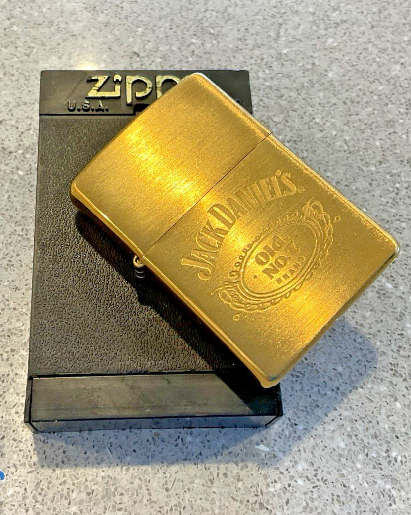 Genuine Brand New 2002 ZIPPO Lighter Rare Magnificent JACK DANIELS OLD No7 Brass
