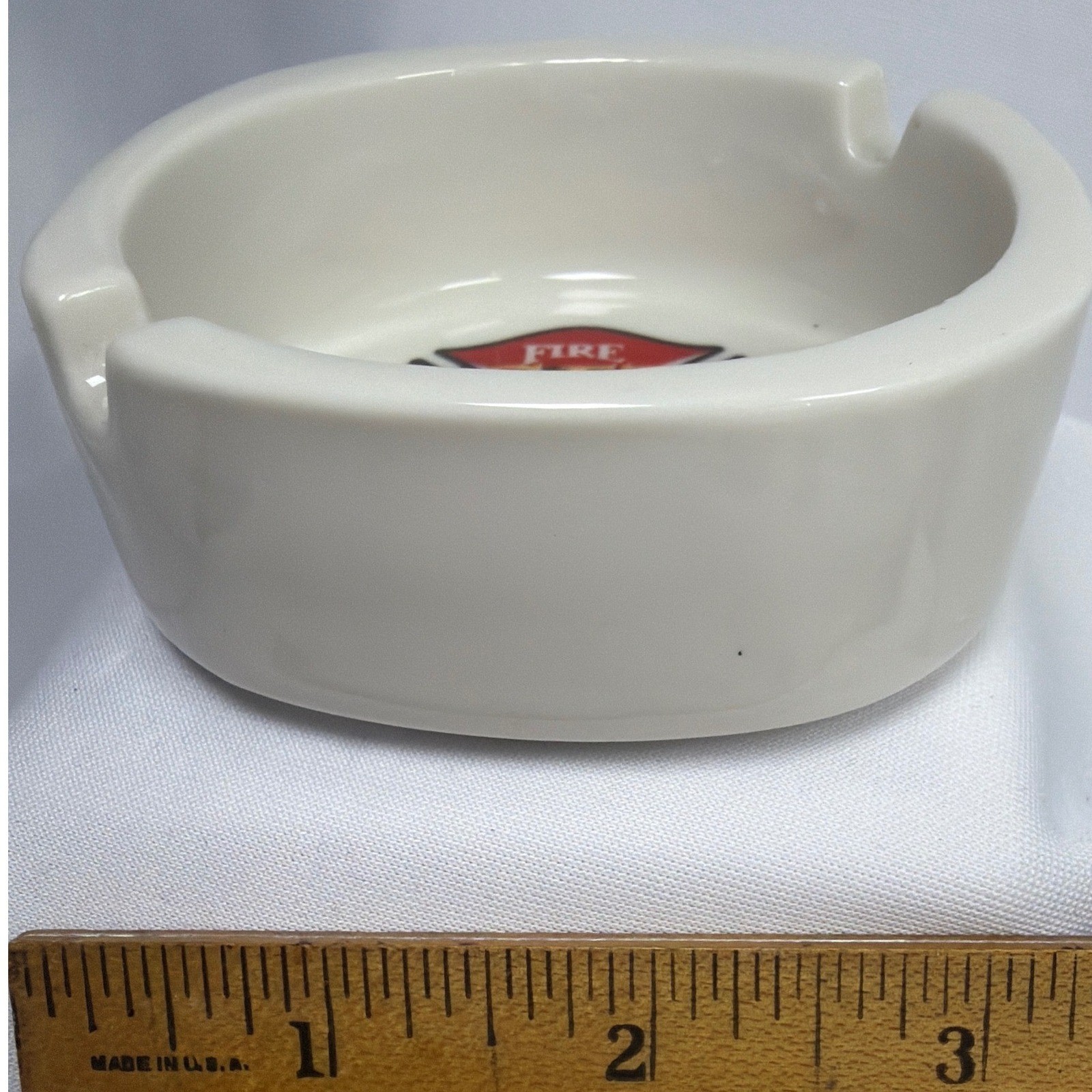Unbranded Git-R-Done Fire Rescue Ashtray Unisex Small White Ceramic Novelty