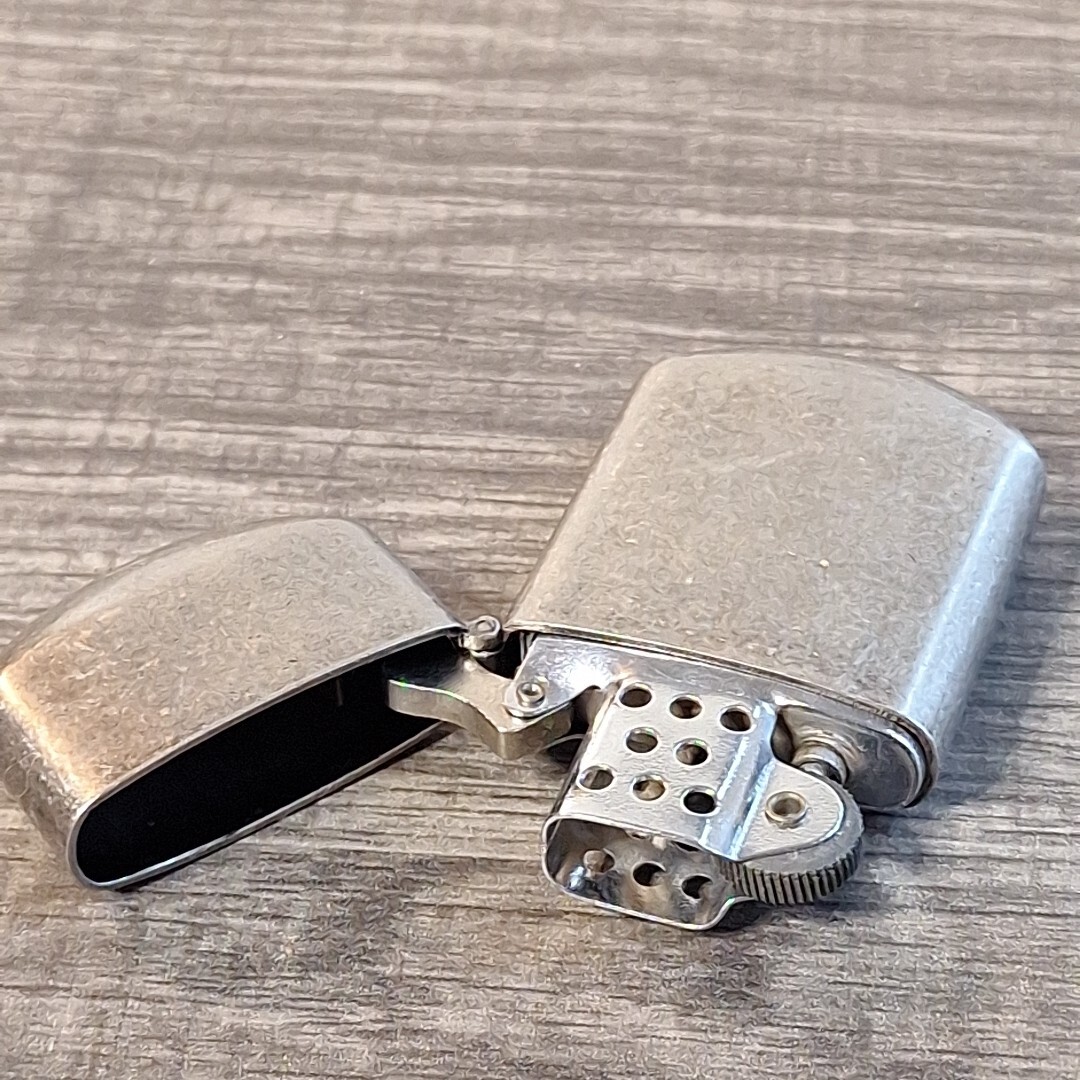 Vintage Winston Branded No Bull Rounded Metal Lighter