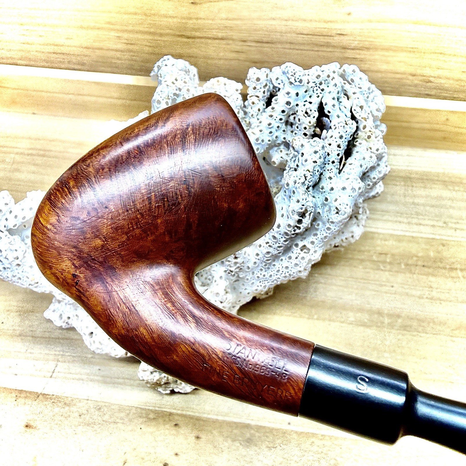 34g 1950s STANWELL SIXTEN IVARSSON (23)(39) “PEEWIT” BENT STRAWBERRY ESTATE PIPE