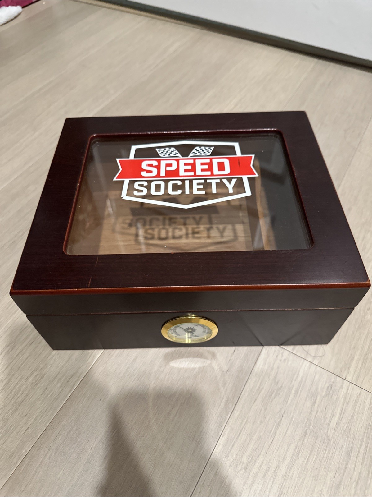 Desktop Humidor Supreme Wood Box w/ Glass Top Cigar Storage 10 1/2″x8 1/2″