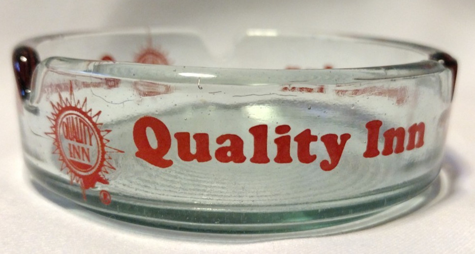 Vintage Americana Road Trip Quality Inn Clear Glass Spiral Ashtray Red Logo B2