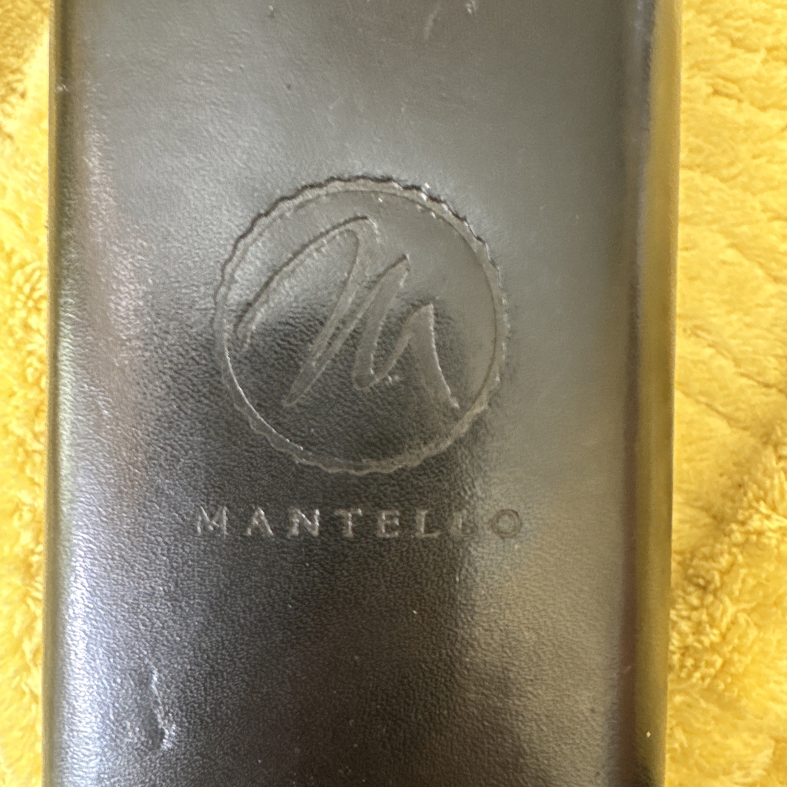 Mantello Black Leather Cigar Case with Interior Cedar Lining