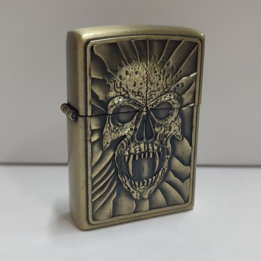 Yaesina Retro Steel Wheel Flip-Top Cigarette Pocket Lighter (Kerosene Excluded)