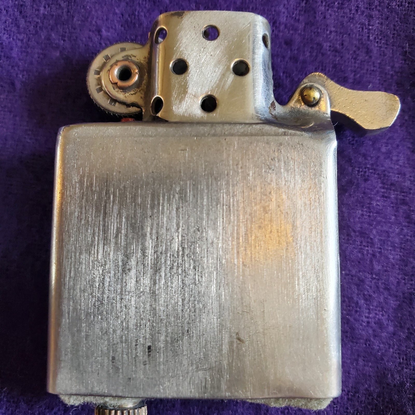VINTAGE 1940’S ZIPPO LIGHTER 3 BARREL HINGE 14 HOLE ORIG INSERT Pat. # 2032695