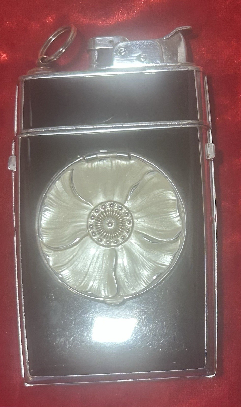 Vintage Evans Trig-A-Lite Cigarette Case/Compact Lighter. Hob Nail Pattern.