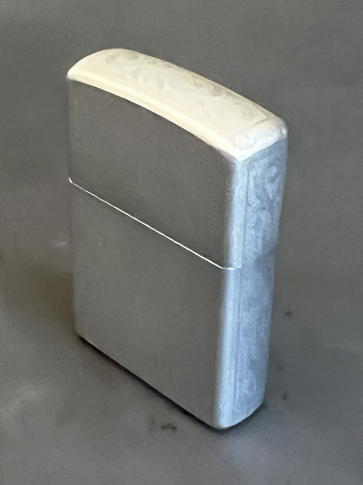 2005 Zippo Matte Silver Lighter w/ Side Scroll-Matching Insert – Box/Paperwork