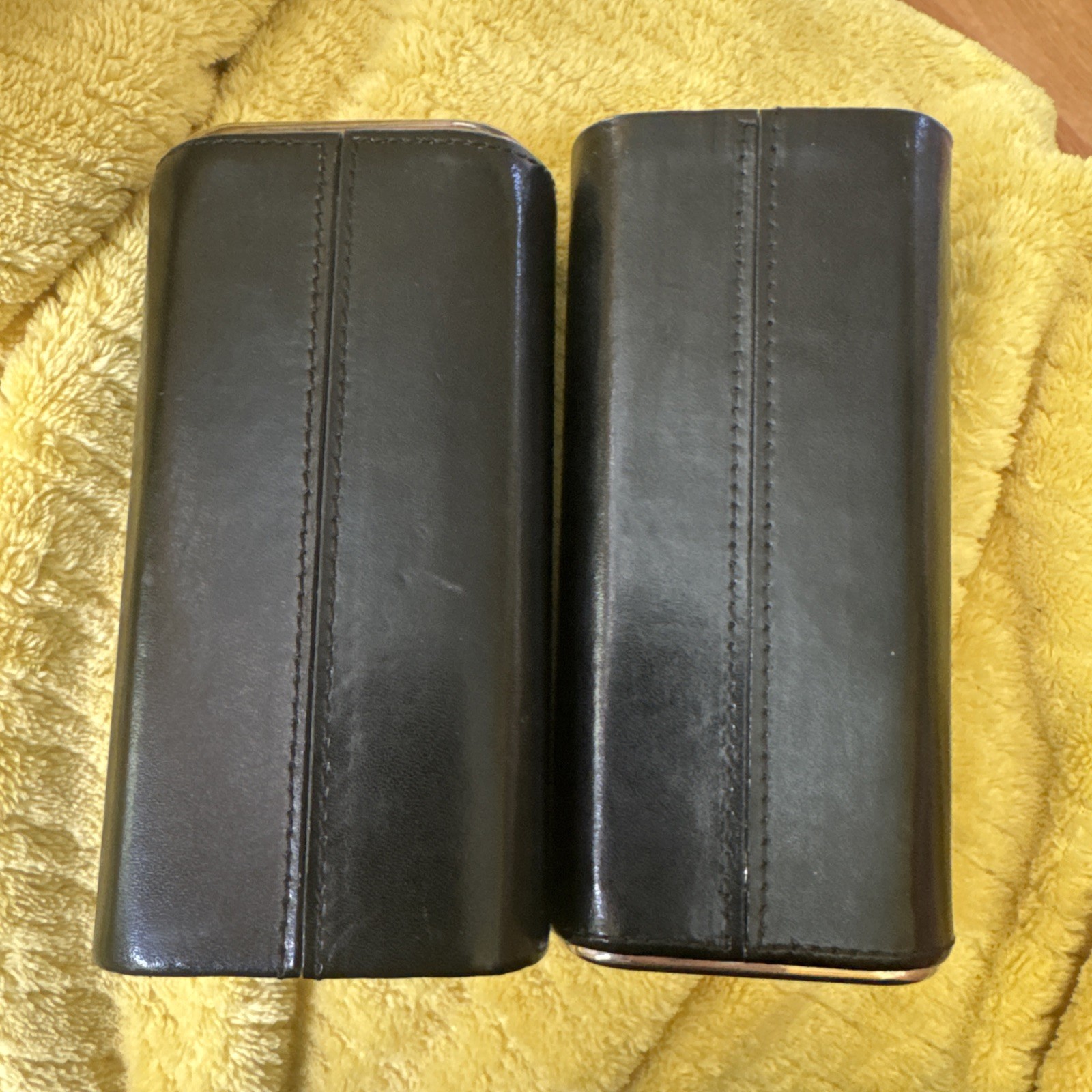 Mantello Black Leather Cigar Case with Interior Cedar Lining