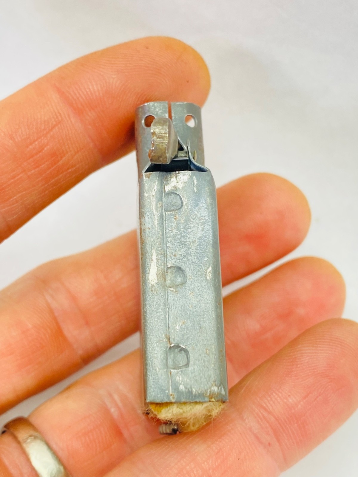 UNMARKED INSERT WWII Zippo Lighter Black Crackle 1942 4 Barrel Hinge 14 Hole