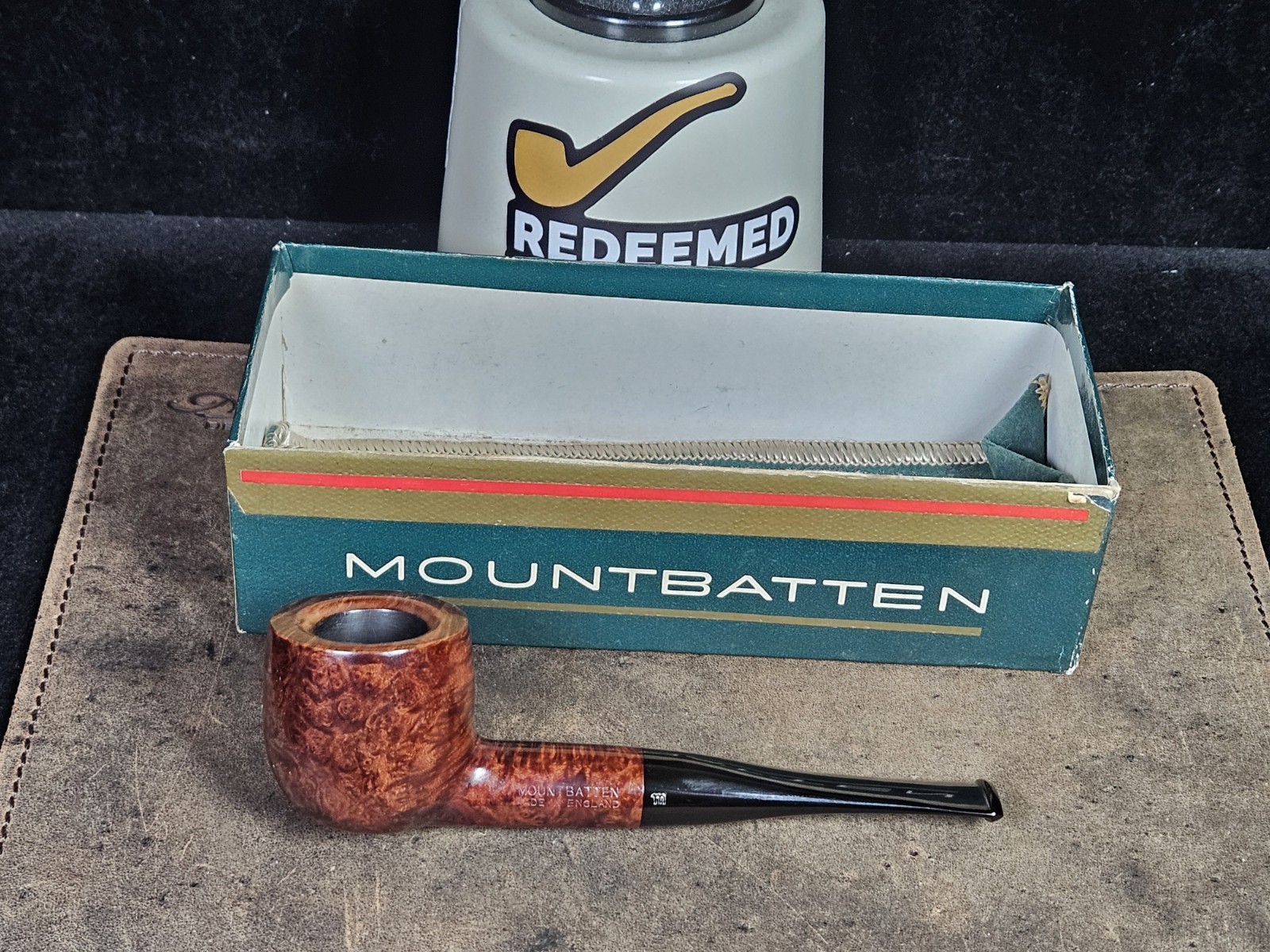 Mountbatten (Charatan second) 836 Smooth Pot w/ original box English Estate Pipe