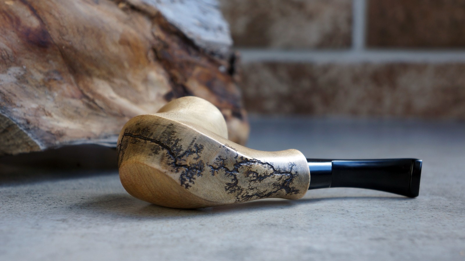 Handcrafted Wooden Tobacco Pipe with Lightning Pattern, Pear Wood Smoking Pipe