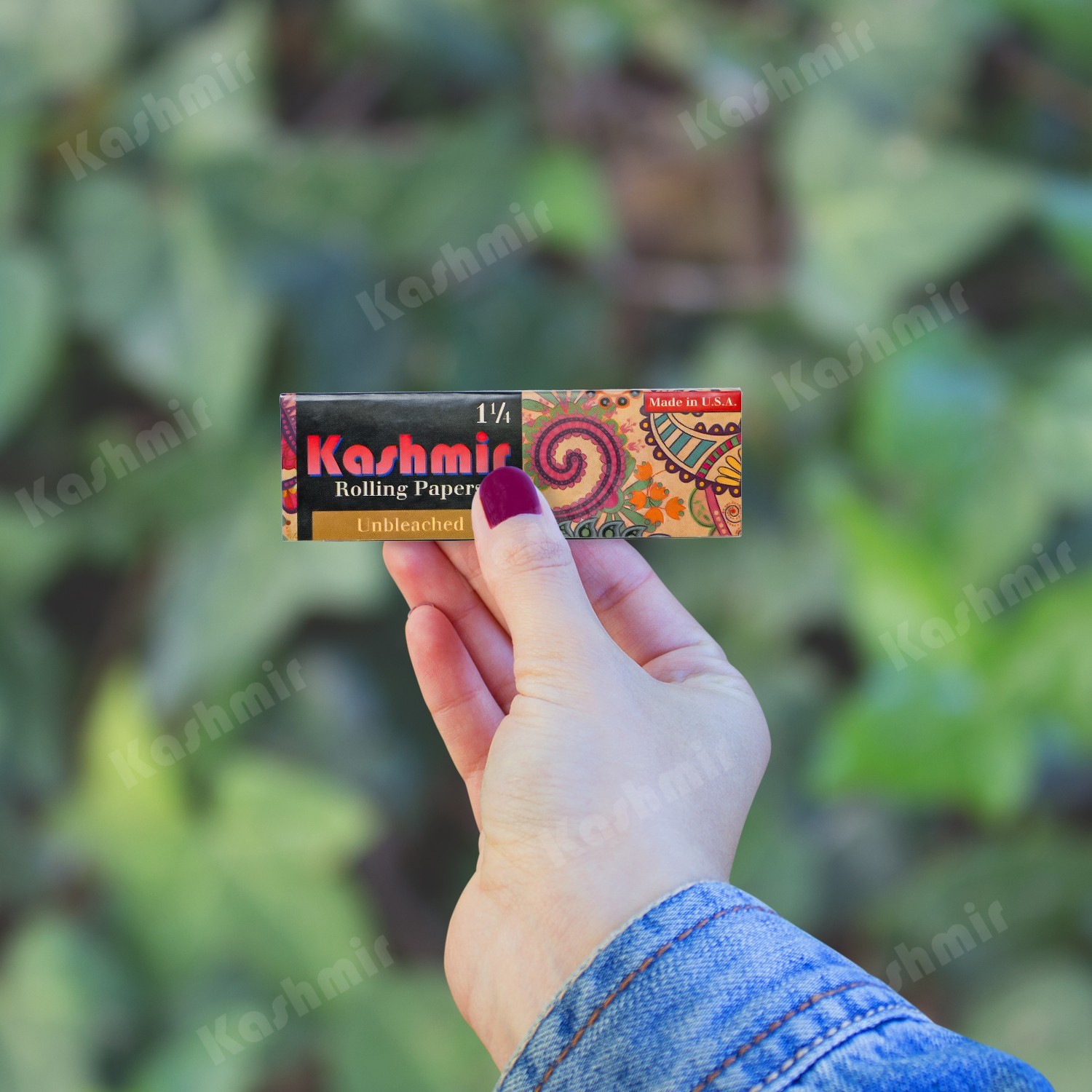 Unbleached Rolling Papers 1-1/4 Size 32 Leaves Pack (25 Pack Box)