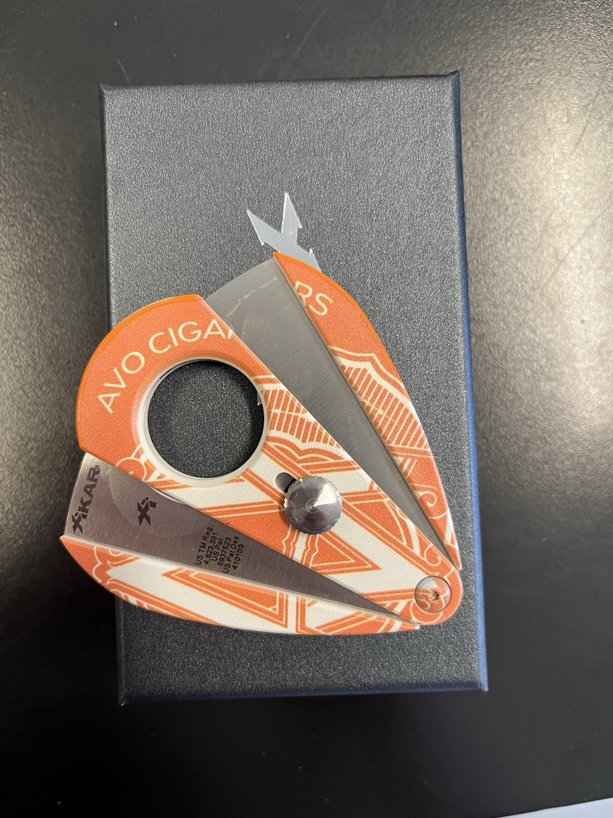 AVO branded XIKAR CUTTER