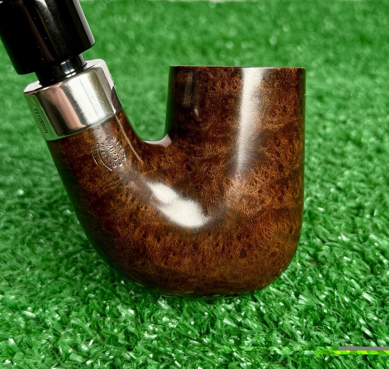 PETERSON PUB OAK SMOOTH XL OOM PAUL ESTATE PIPE, SILVER & P-LIP STEM (2025)