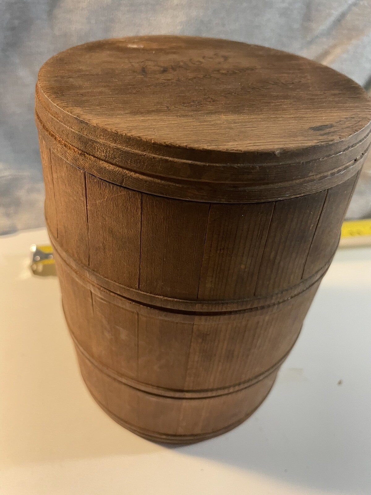 1930s BRIGGS SMOKING TOBACCO BARREL HUMIDOR Wooden Advertising Tobacco Container