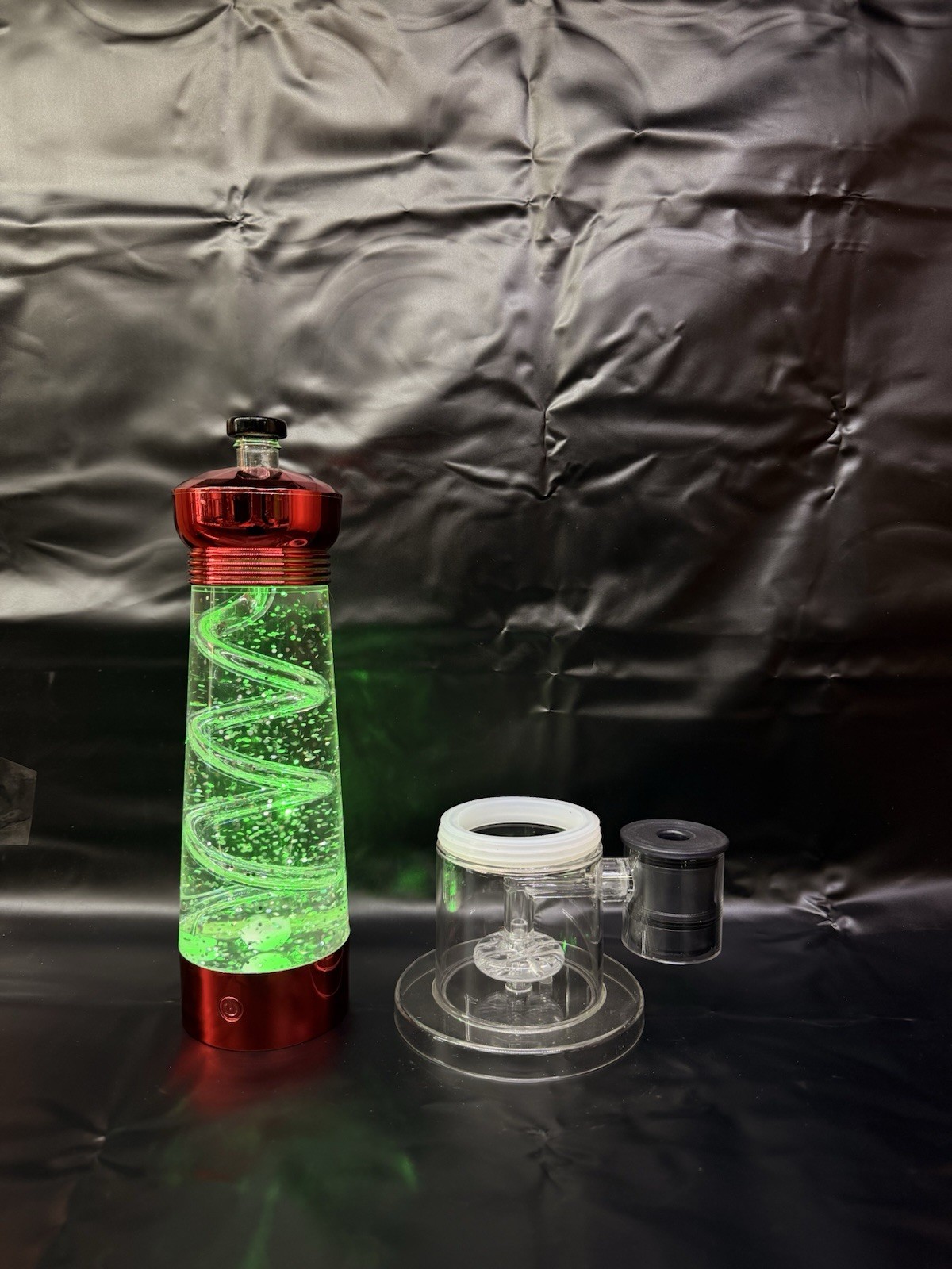 Lava Lamp Water Pipe! w Charger, Box, Lights Up! Detachable for Easy Cleaning!