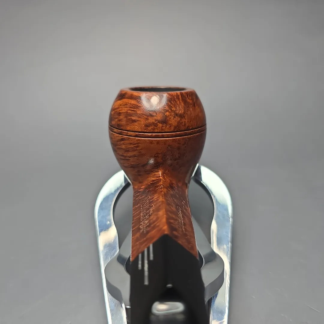 The Guildhall (Comoy’s) Classic 237 Smooth Estate Briar Pipe, English Estates