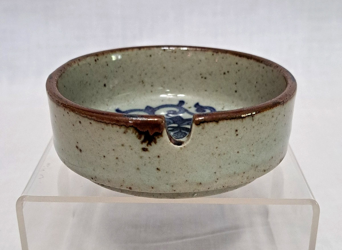 Vintage Otagiri OMC Japanese Glazed Stoneware Ashtray Speckled Beige Blue Floral