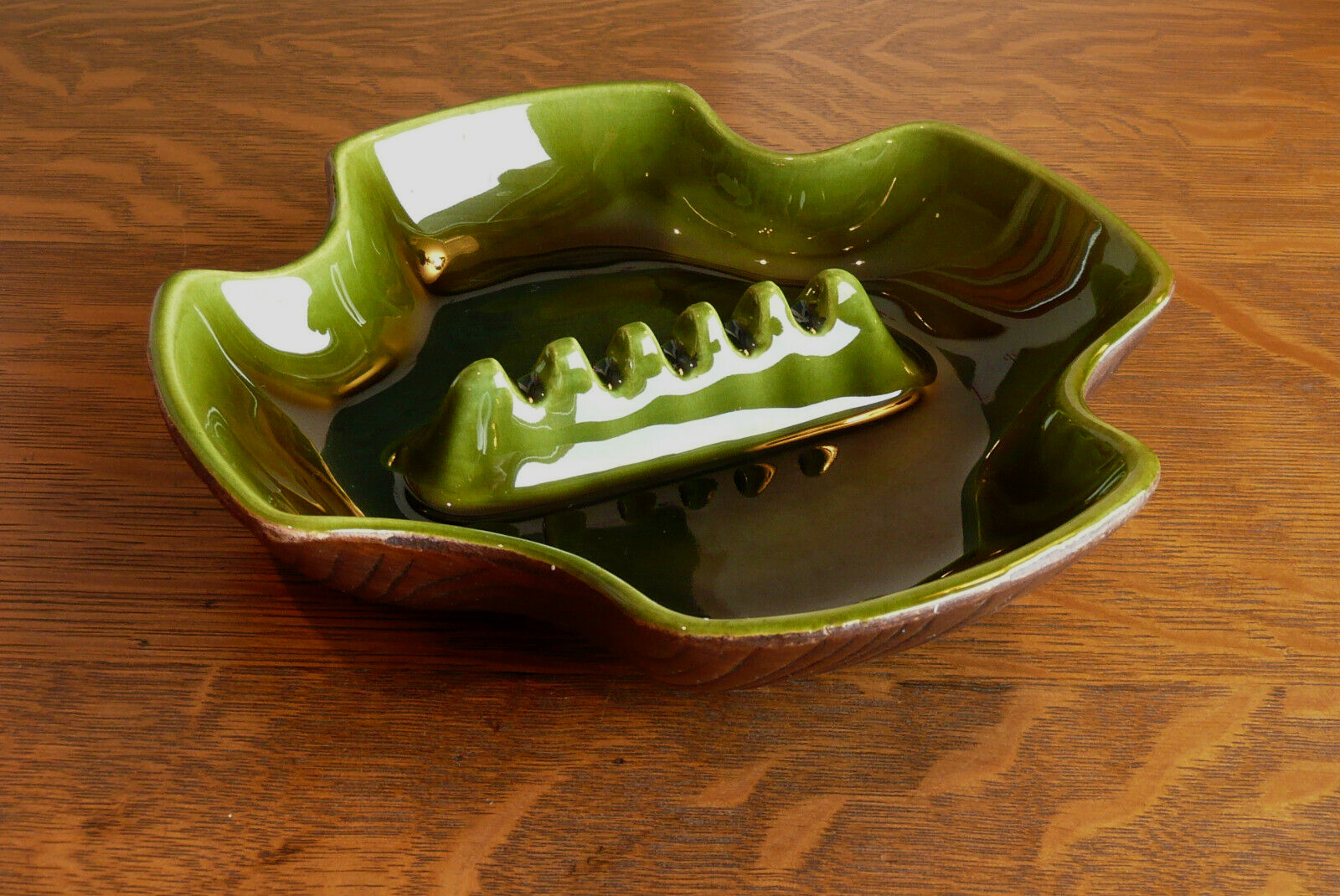Retro 1970’s Treasure Craft Mid Century Green Ceramic Vintage Ashtray #7005 USA