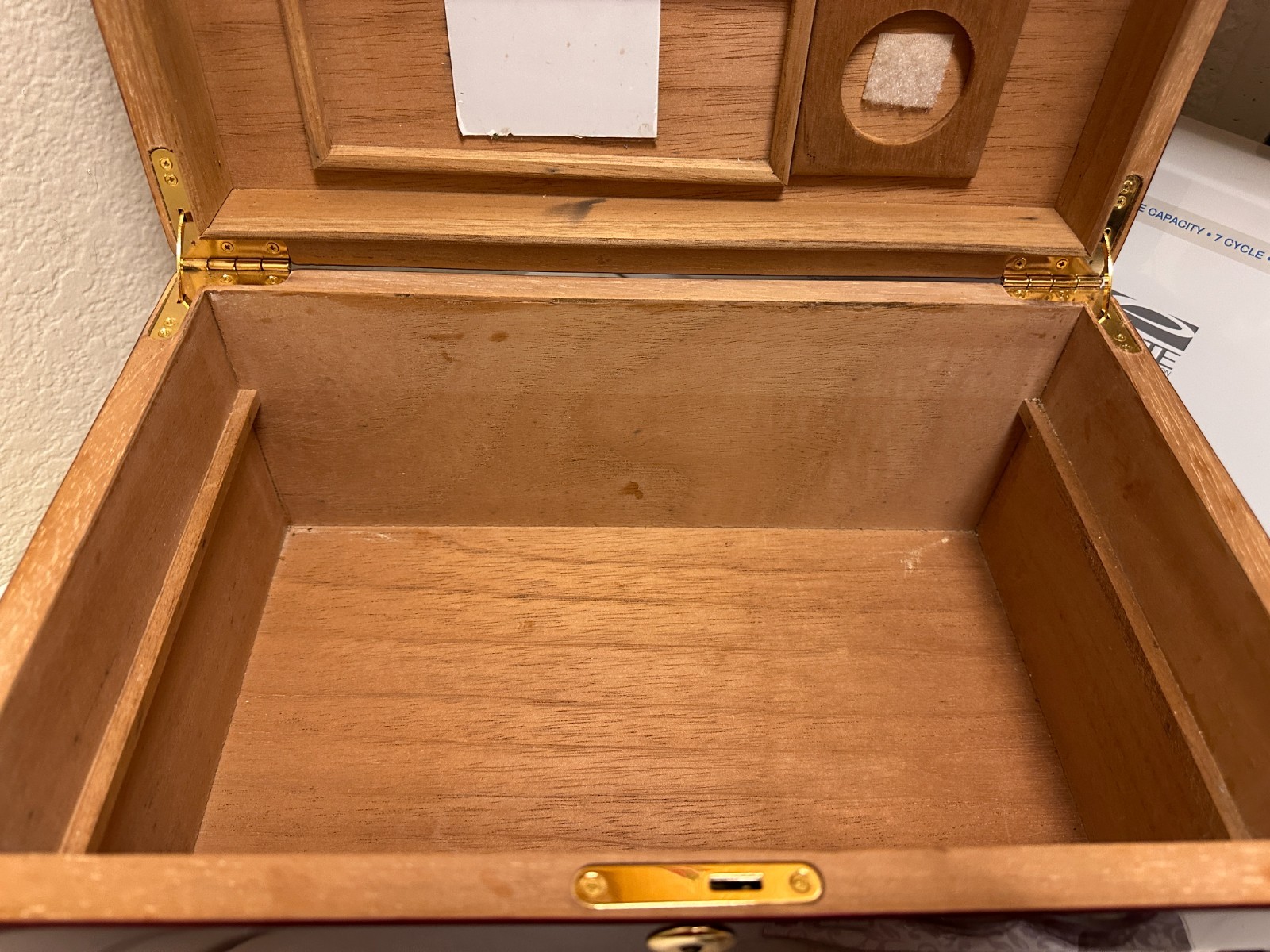 Premium Wooden Glass Top Cigar Humidor Cedar Lined Storage Desktop Display Box