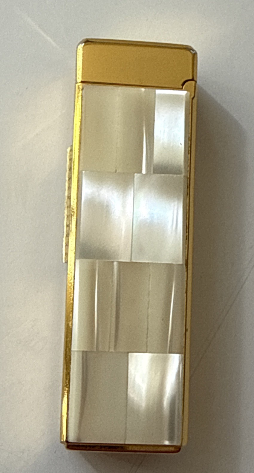WIN Japanese Flame Crest Butane Lighter with Gold Tone & Mother-of-Pearl