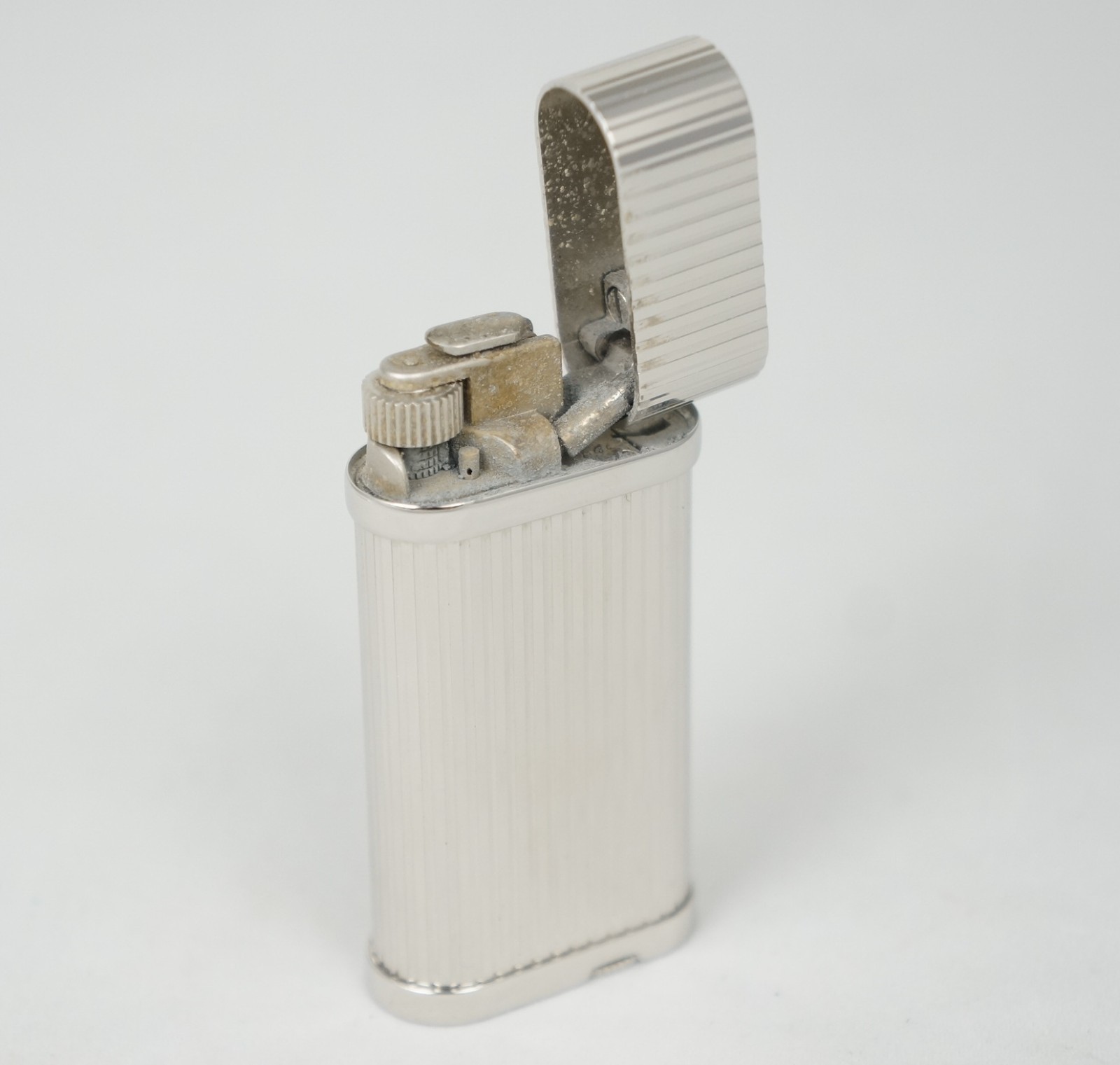 Cartier Gaudroon Oval Roller Vintage Silver Gas Lighter – Excellent Condition