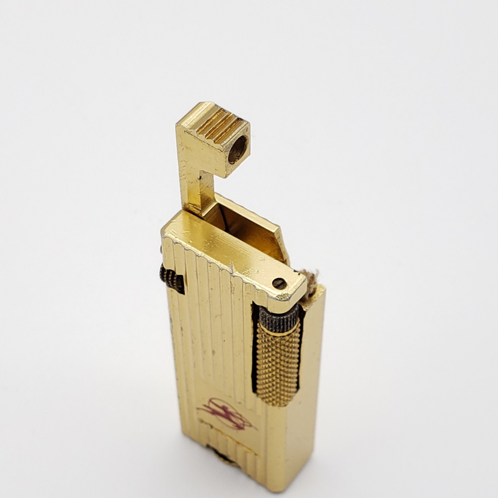 Vintage Penguin Cygnus Gold Ribbed Petrol Roller Lighter – Air-India 1950s