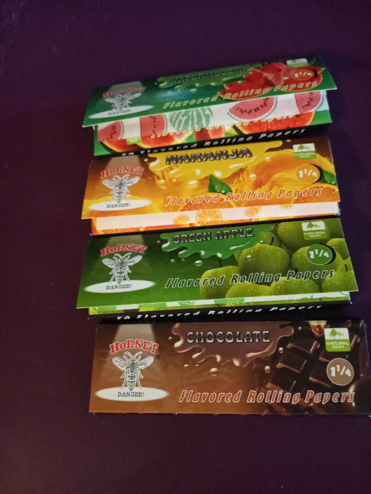Hornet Flavored Rolling Papers. 1 1/4″ Asst Flavors 4 Pks