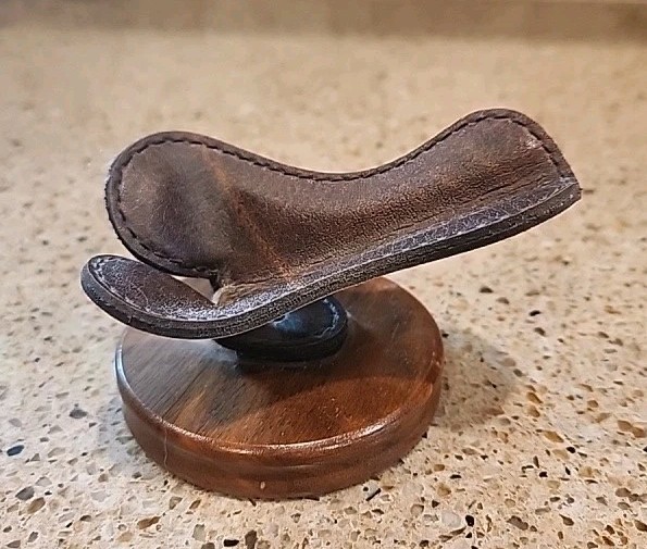 VTG Walnut Wood/leather Pipe Rest Holder Decatur Industries