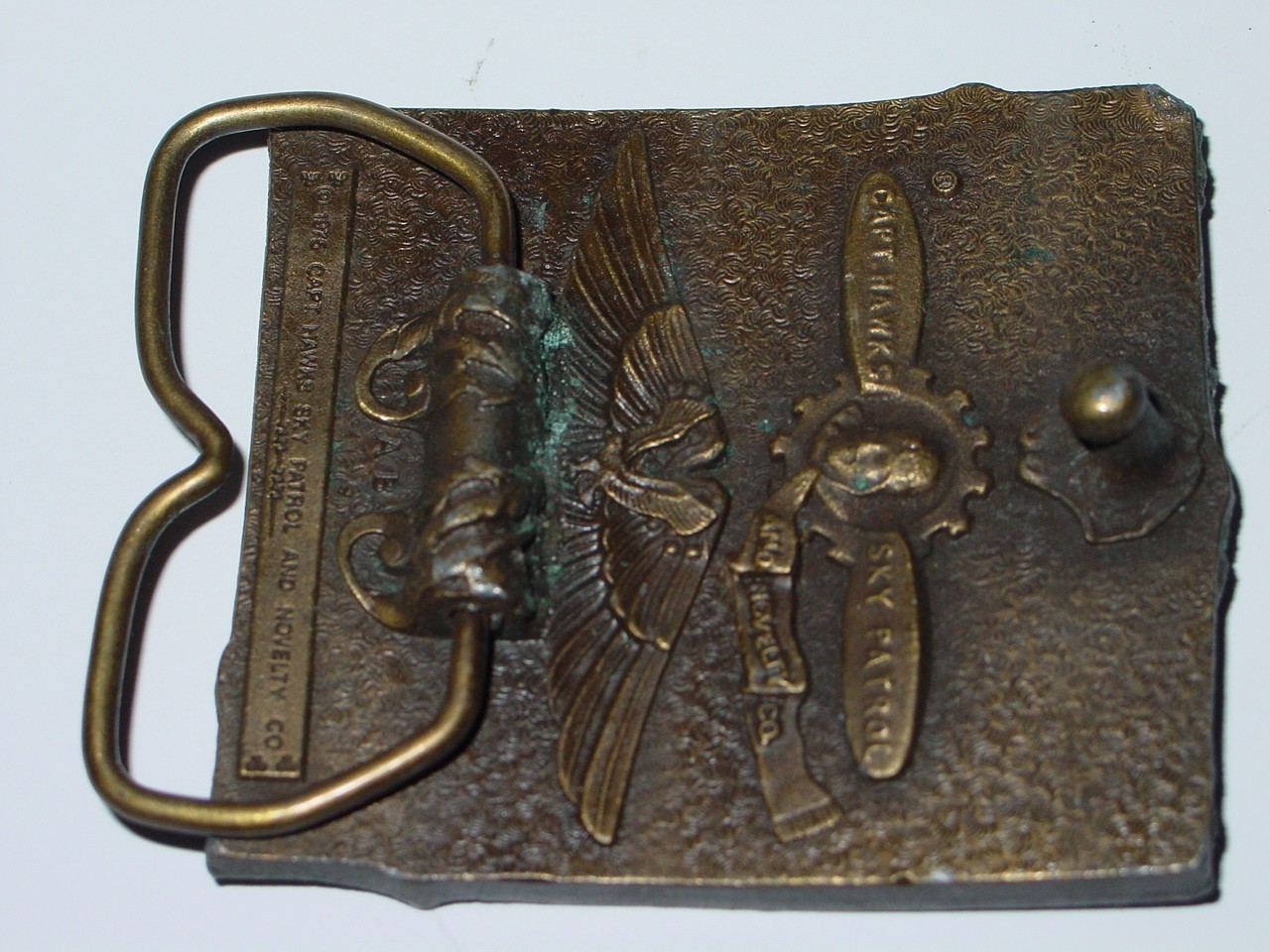CAPT HAWKS BIG BAMBU ROLLING PAPERS VINTAGE 1975 COLLECTIBLE BELT BUCKLE -NICE!