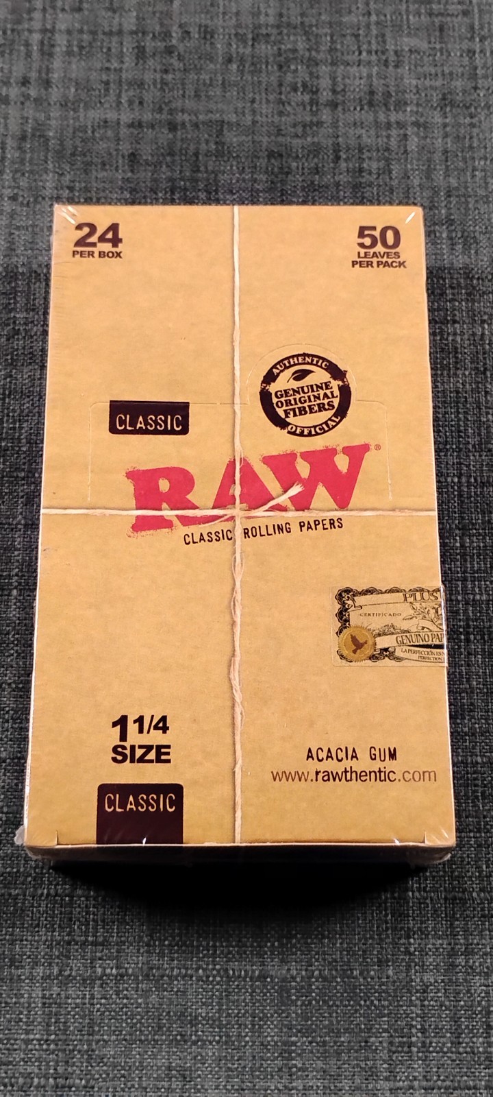 RAW CLASSIC All Natural Unrefined Hemp Rolling Papers 1 1/4in. 24pk – 1200 BOX