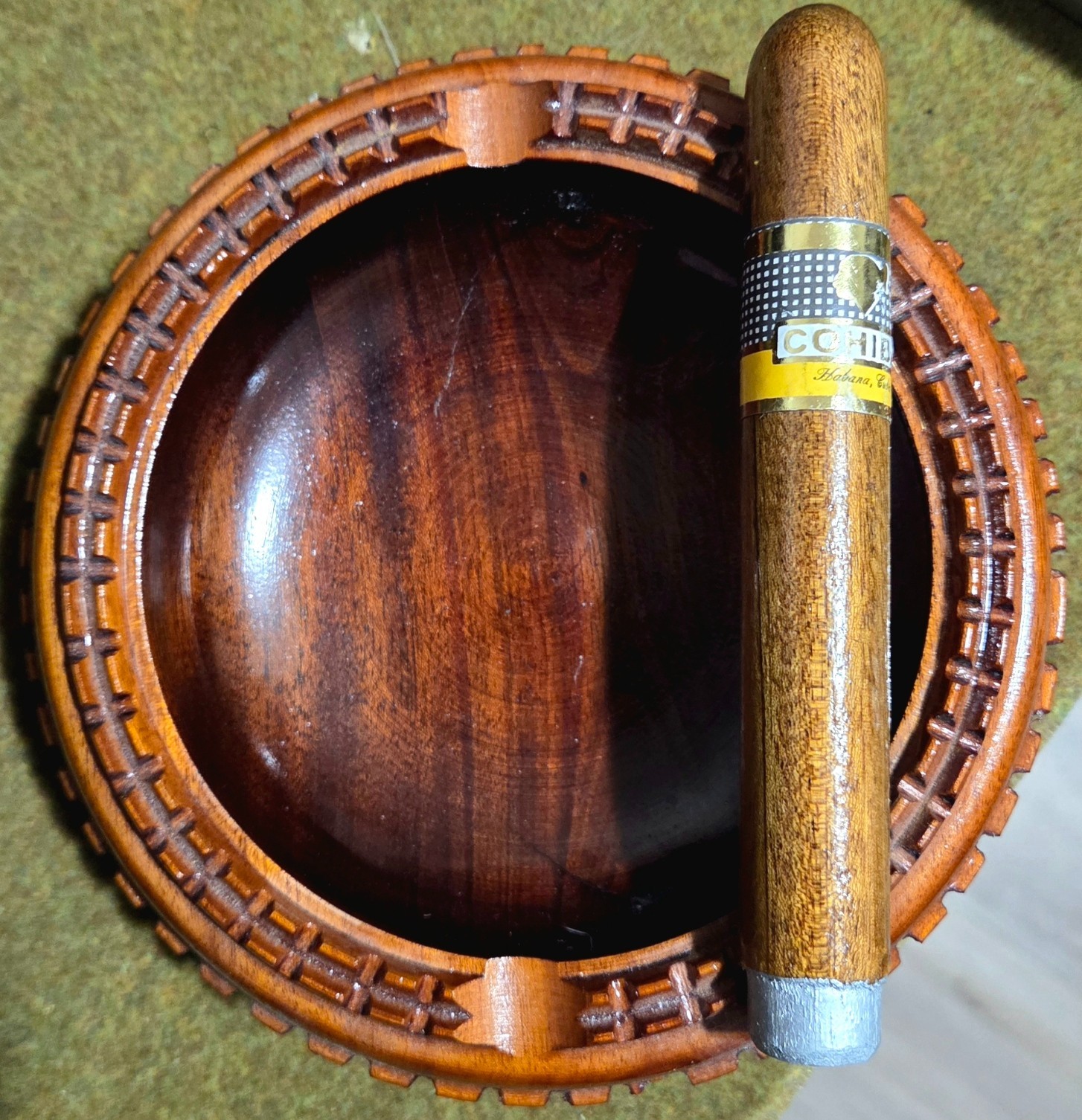 Vintage Handmade Carved Wooden Cigar Ashtray for Smoking Room Lounge COHIBA