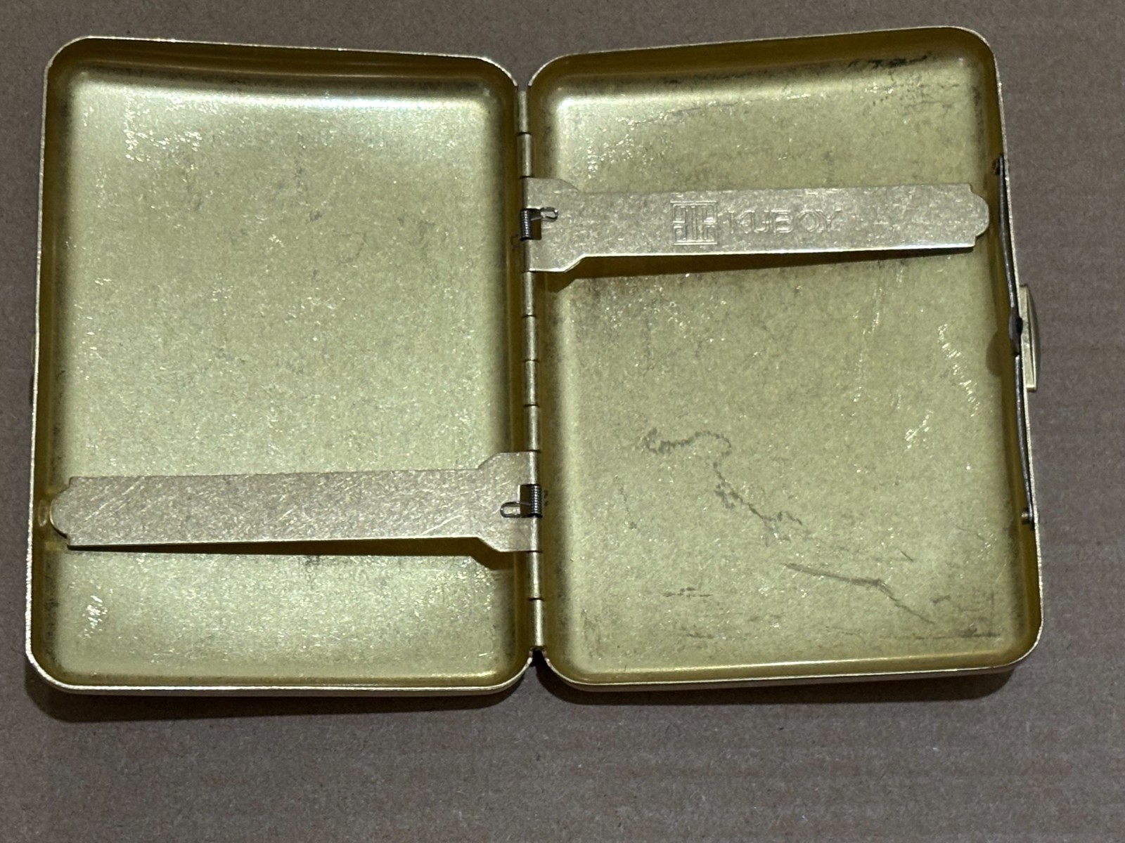 Kuboy Camel Cigarette Case – Metal Flip‑Open Holder – Turkish & Domestic Blend