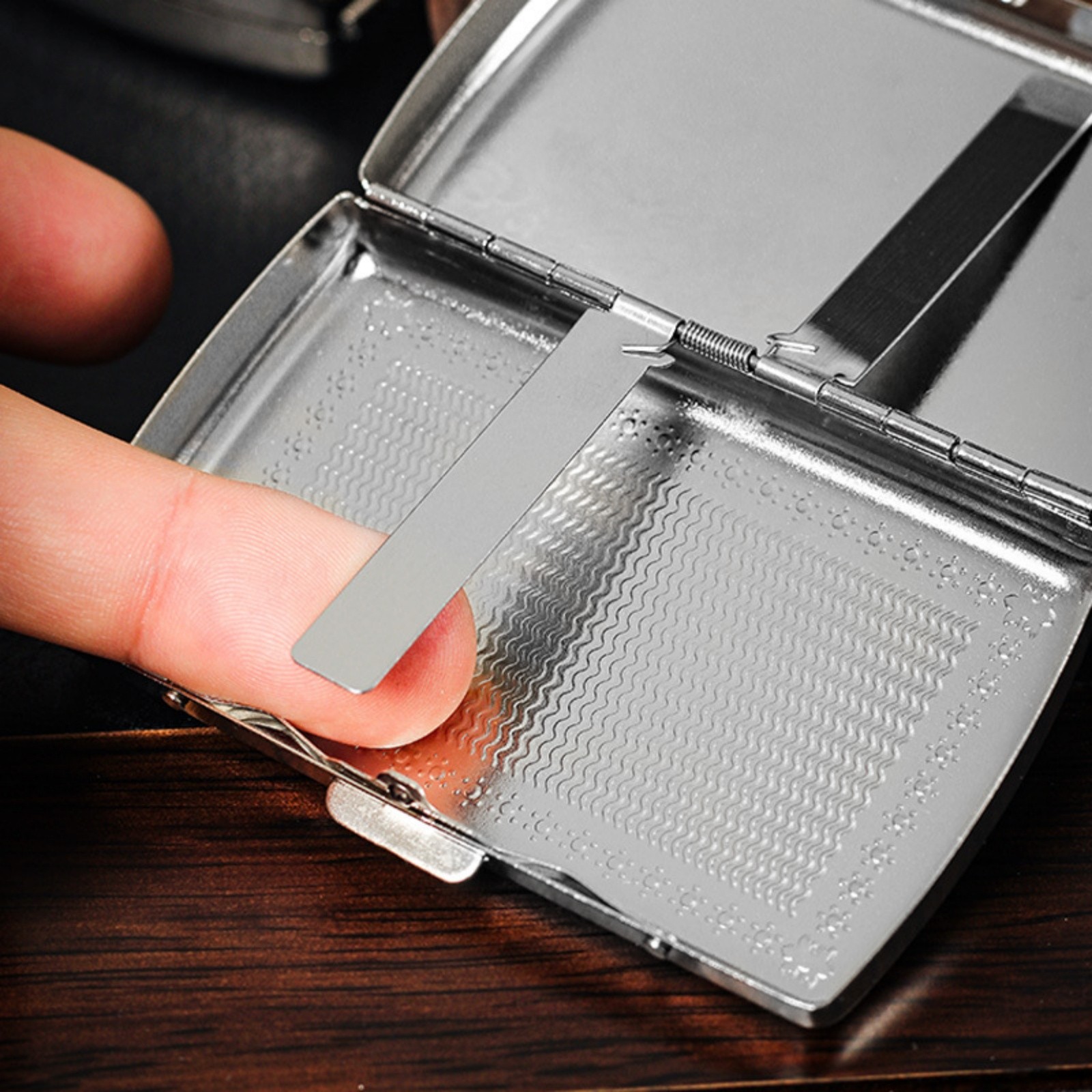 Metal Cigarette Case Holder Box 12 Cigarettes Pocket Tobacco Storage Case