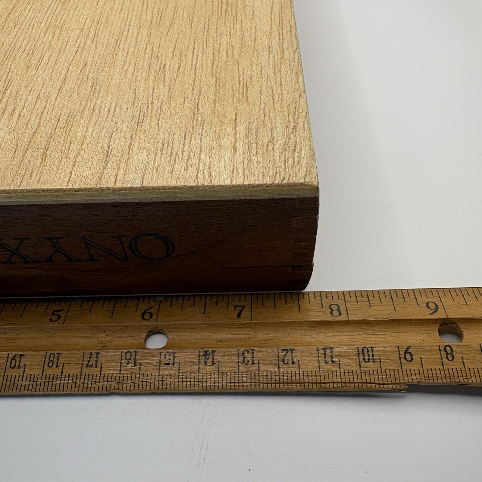 Onyx No. 646 Vintage Empty Cigar Wood Box Dominican Republic Dovetail Wooden