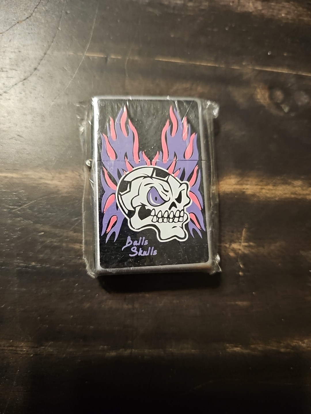 RETRO 2008 STAR LIMITED EDITION CIGARETTE LIGHTER WITH FLAMING BALLS SKULLS NEW
