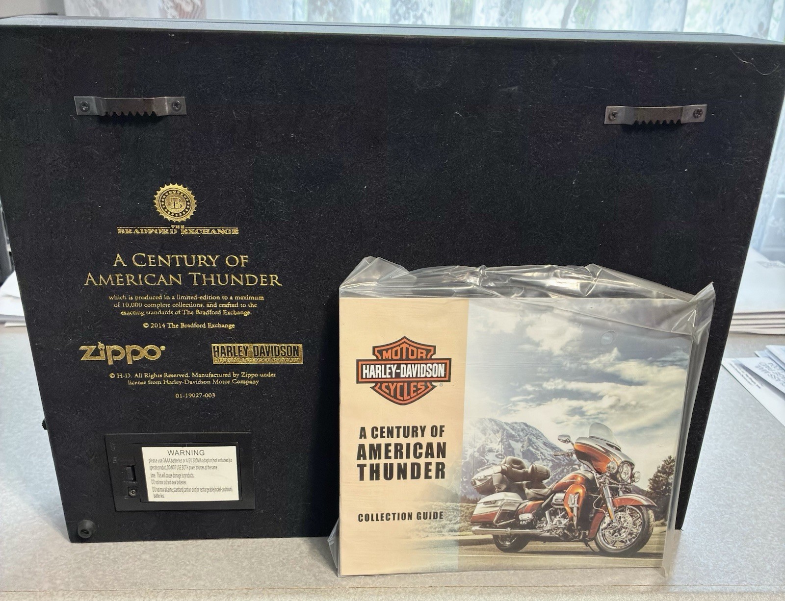 A Century Of Thunder•Harley Davidson Zippo Full Collection•LightUp Display Case