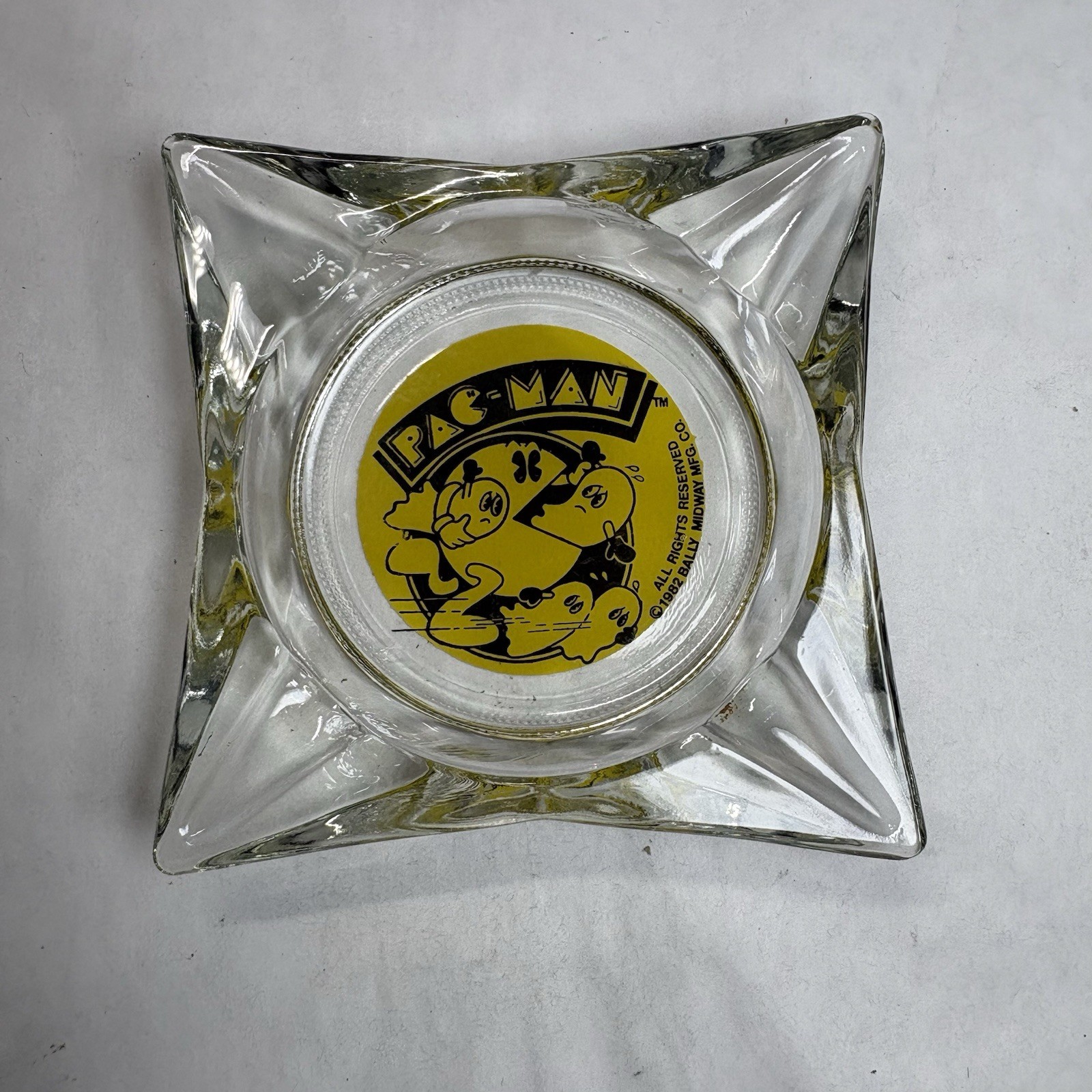Vintage 1982 PAC-Man Ashtray Bally Midway Mfg Co Advertising Glass Ashtray