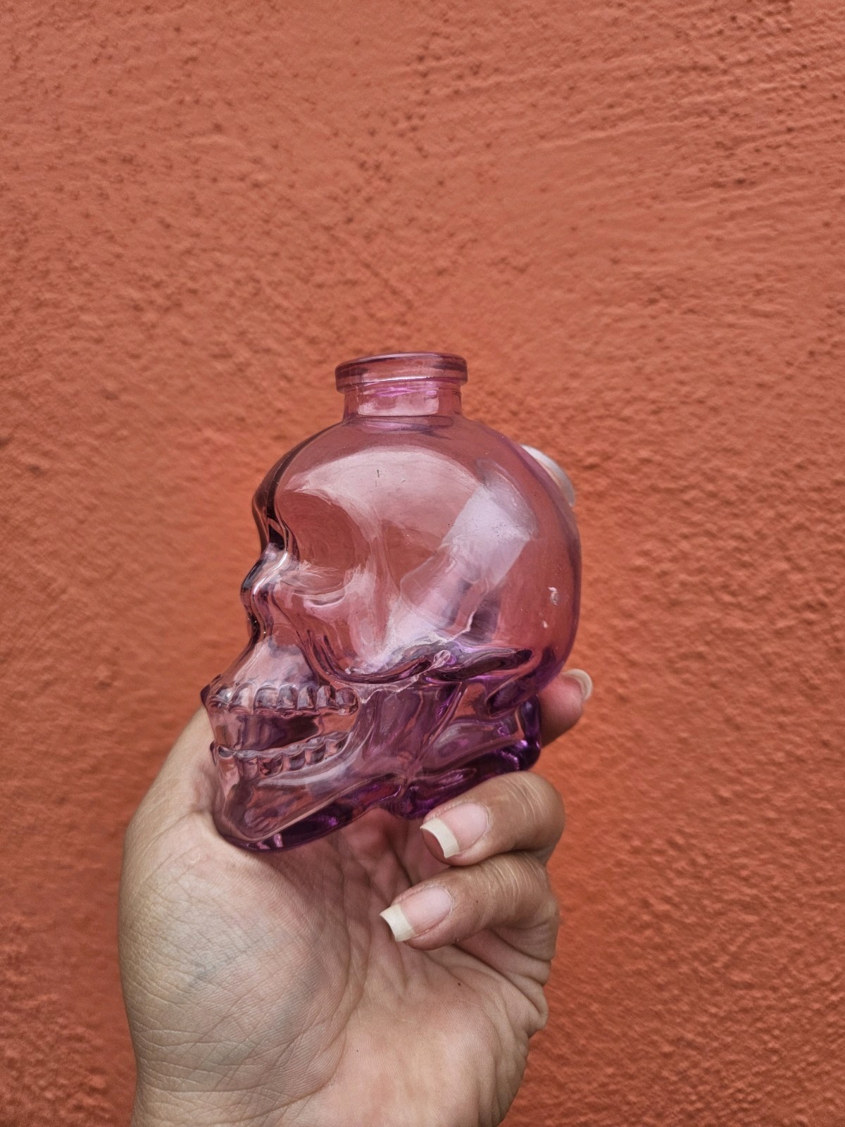 Mini Purple Skull Bong. Sturdy Glass Paired With A 18mm Downstem. Bowl Included.