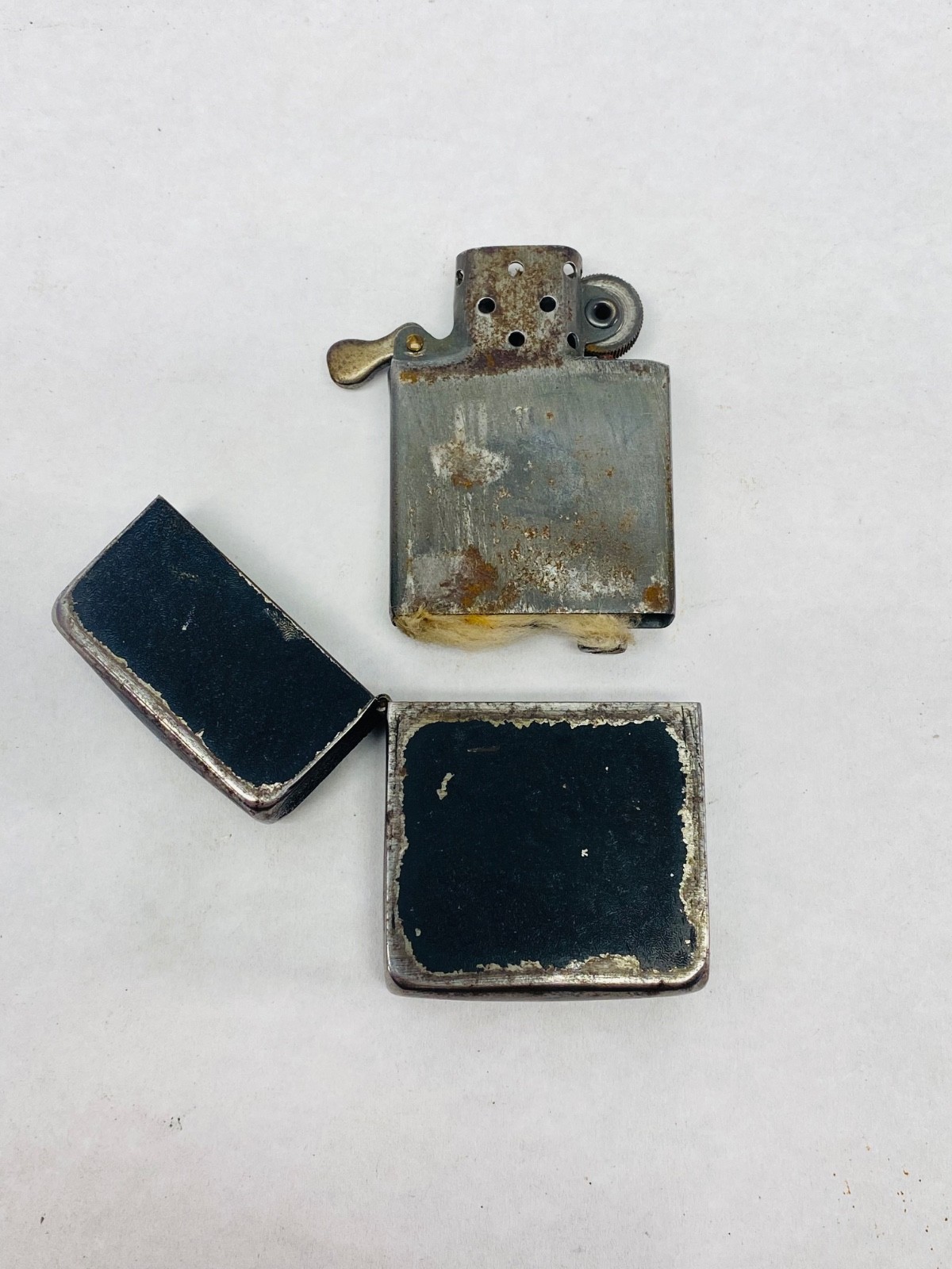 UNMARKED INSERT WWII Zippo Lighter Black Crackle 1942 4 Barrel Hinge 14 Hole